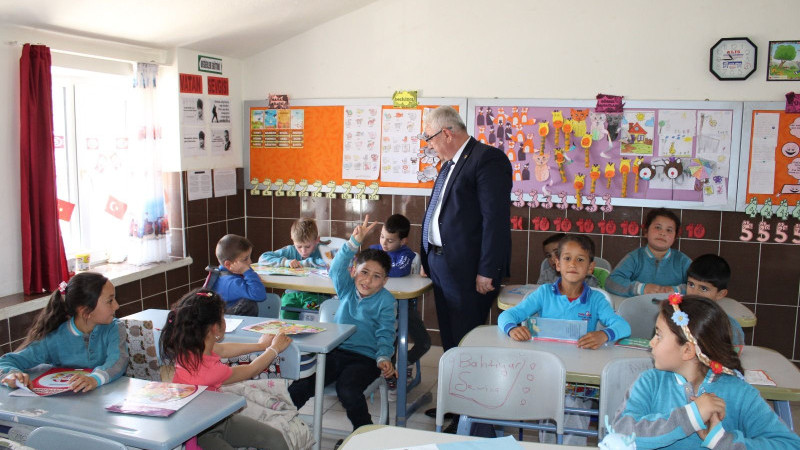 Nevşehir İl Milli Eğitim Müdürü Yeşilöz İlkokulunu Ziyaret Etti