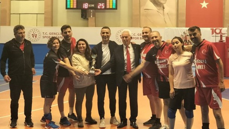 Valilik Kupası Voleybol Turnuvasında Gülşehir İkinci Oldu