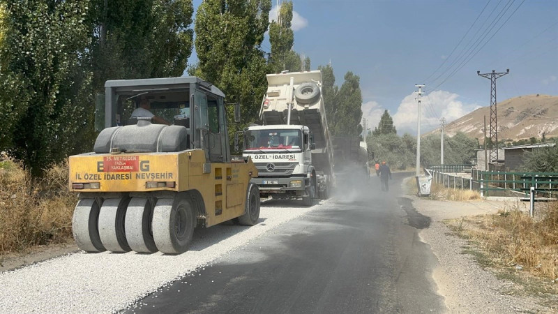 İl Özel İdaresi Köy Yollarını Yenilemeye Devam Ediyor