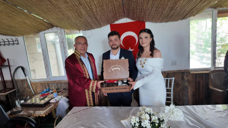 Belediye Başkanı Çiftci, Genç Çiftin Nikâhını Kıydı