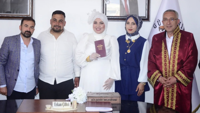 Belediye Başkanı Çiftci, Genç Çiftlerin Nikâhlarını Kıydı