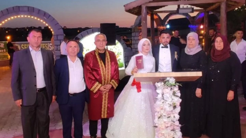 Belediye Başkanı Çiftci, Genç Çiftlerin Nikâhlarını Kıydı