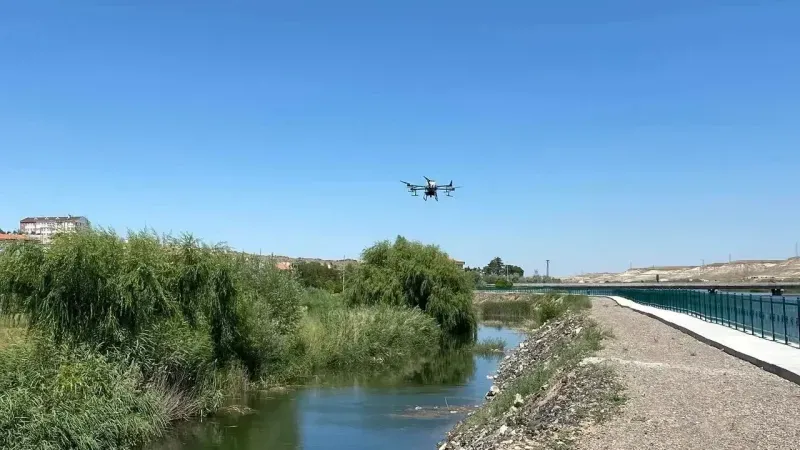 Gülşehir'de Sinek Ve Larvalara Karşı İlaçlama Çalışmaları Sürüyor