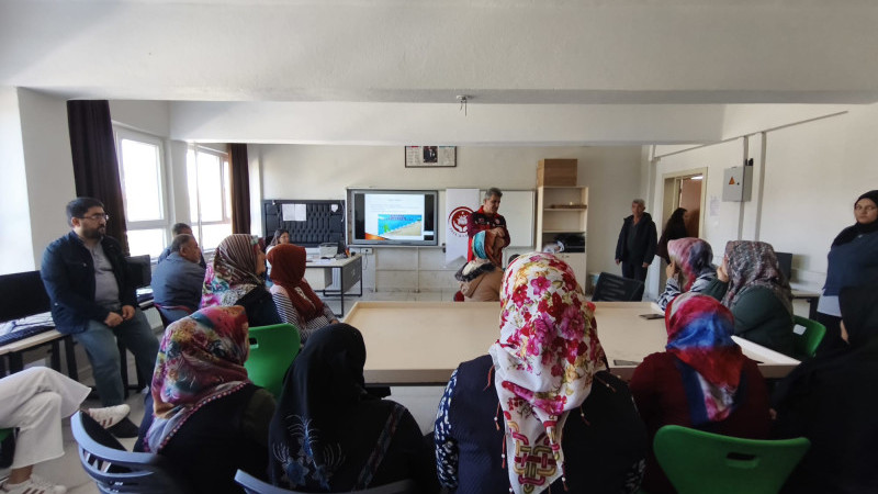 Karacaşar Beldesinde Seminer Düzenlendi