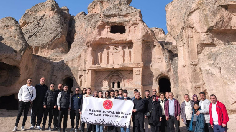 Yüksekokul Öğrencilerinden Açıksaray'da Vadi Yürüyüşü