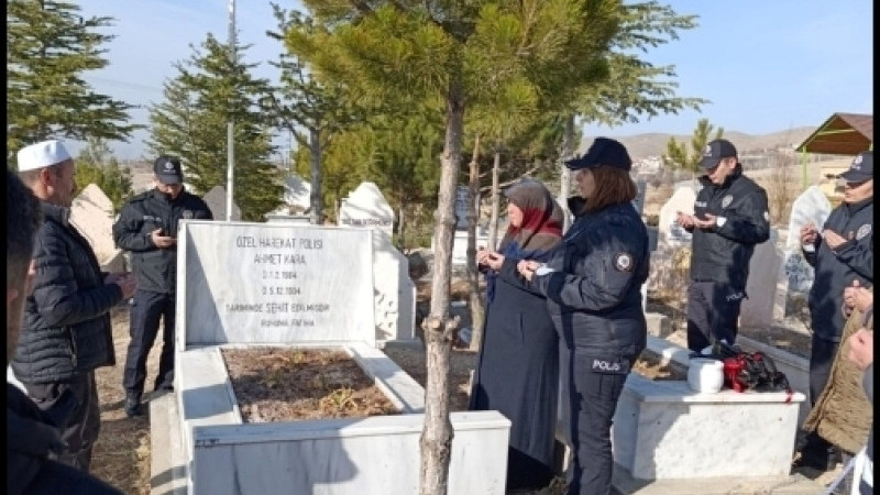 Gülşehir’li Şehit Polis Memuru Kabri Başında Anıldı