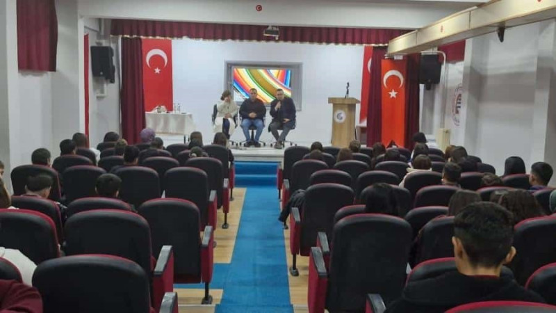 Gülşehir’de Geleceğin Hukukçularına Yol Gösteren Buluşma