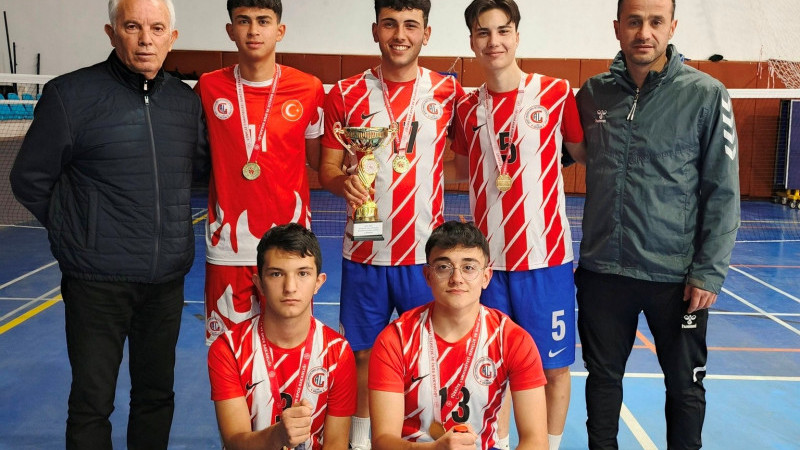 Badminton Müsabakalarında Şampiyonlar Yine Gülşehir’den