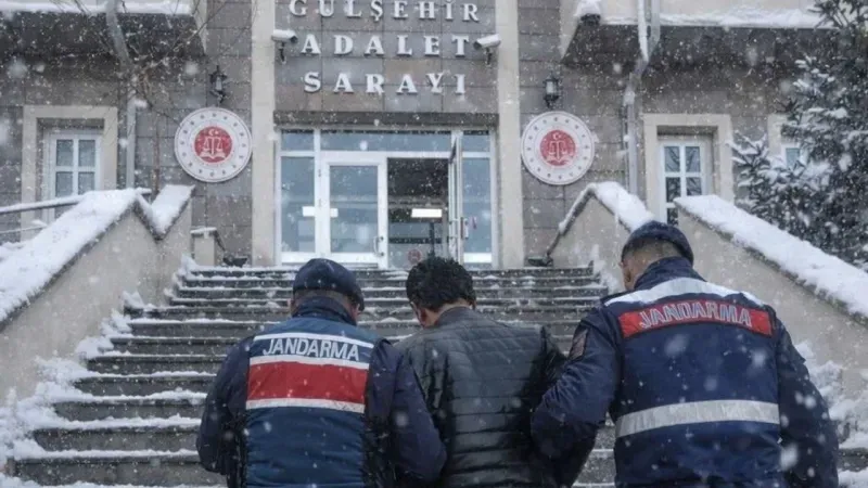 Gülşehir'de Jandarma Ekipleri Firari Şahıs G.K. 'yi Yakaladı