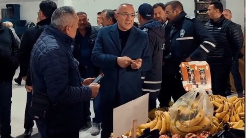 Kapalı Pazaryeri Yeni Haliyle Hizmet Vermeye Başladı