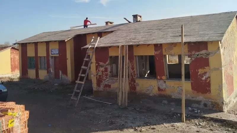 Yeşilli Köyündeki Atıl Okul Binası “Taziye Evi” Oluyor