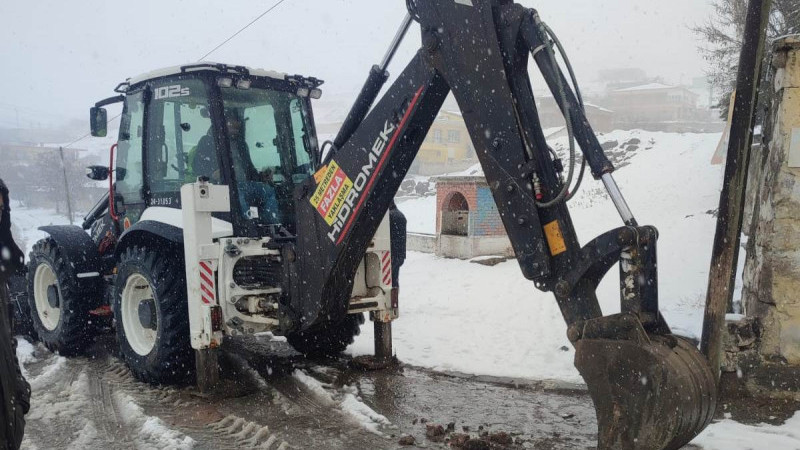 Köylerdeki İçme Suyu Sorunu Özel İdare Ekiplerince Çözüldü