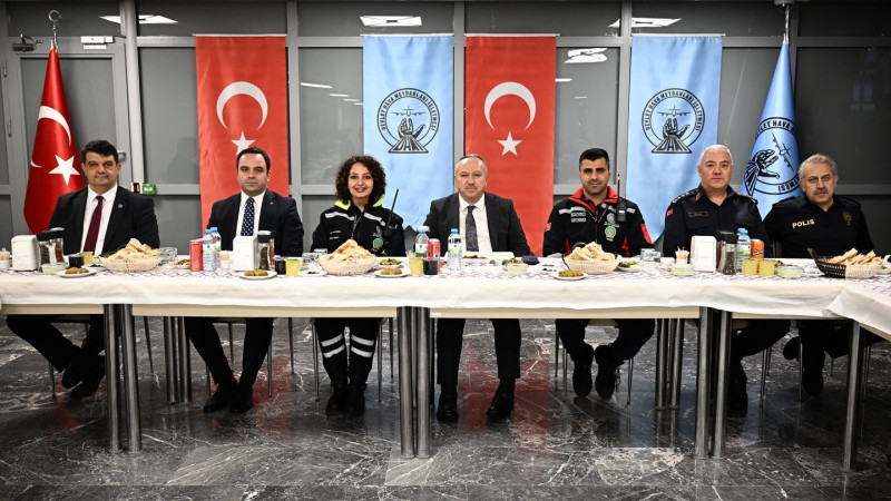 Nevşehir Valisi Ali Fidan, Havalimanında İftar Yaptı
