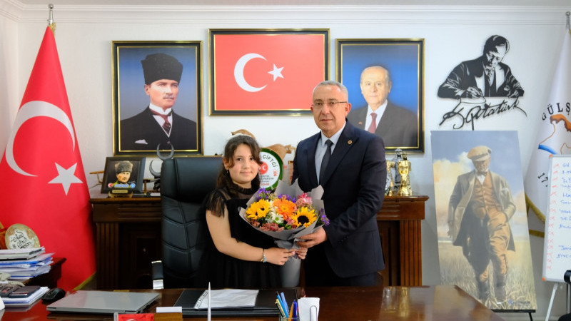 Başkan Erkan Çiftci, Koltuğunu Hatice Gökçe Doğan'a Devretti