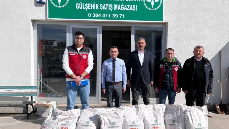 Gülşehir’li Çiftçilere Yerli Hibrit Ayçiçeği Tohumu Dağıtıldı