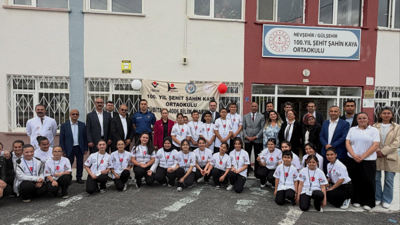 Gülşehir'de Genç Mucitlerin TÜBİTAK Bilim Fuarı Açıldı