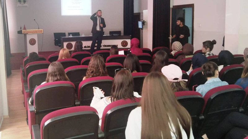 Gülşehir'de Evlilik Öncesi Eğitim Semineri Düzenlendi
