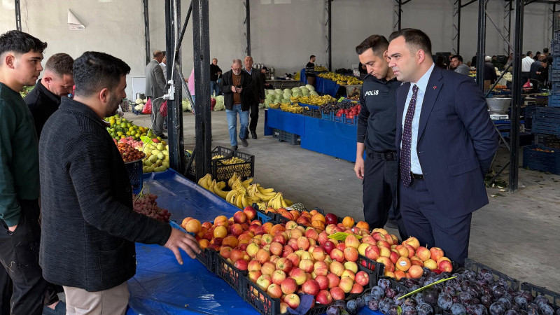 Kaymakamı Değirmenci, Perşembe Pazarını Ziyaret Etti