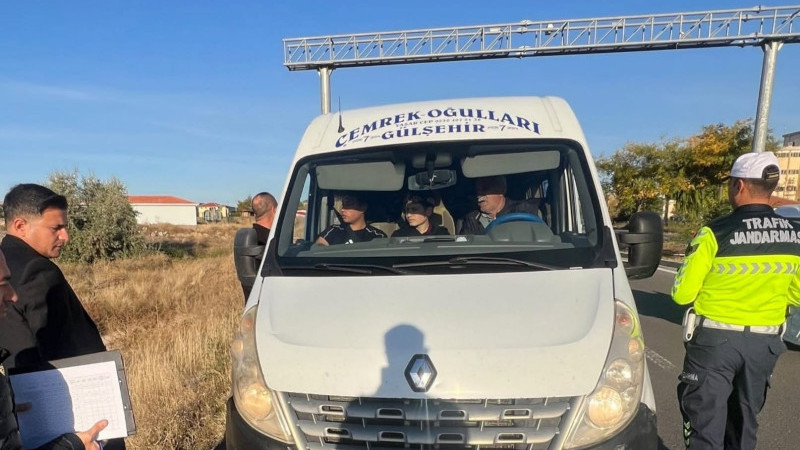 Gülşehir’de Öğrenci Servisleri Sıkı Denetimden Geçirildi