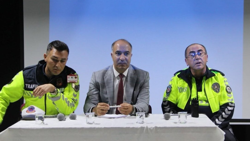 Servis Şoförlerine Öğrenci Güvenliği Eğitimi Verildi